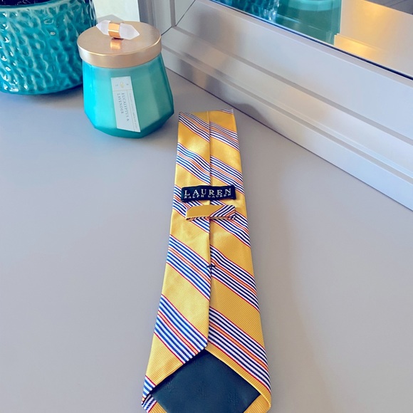 Ralph Lauren Tie. Excellent Condition. - Picture 2 of 2